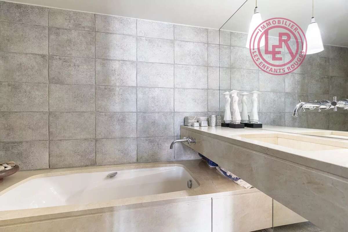 Appartement à PARIS-4E