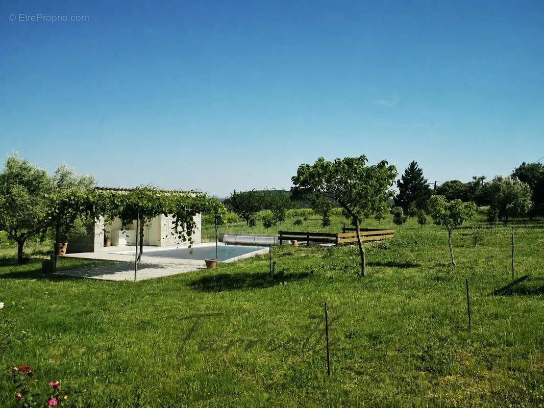 Maison à ALBA-LA-ROMAINE