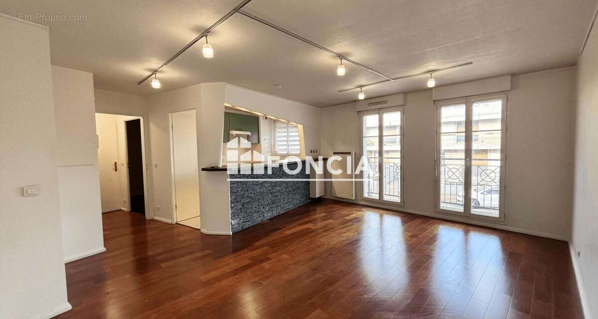 Appartement à SAINT-GRATIEN