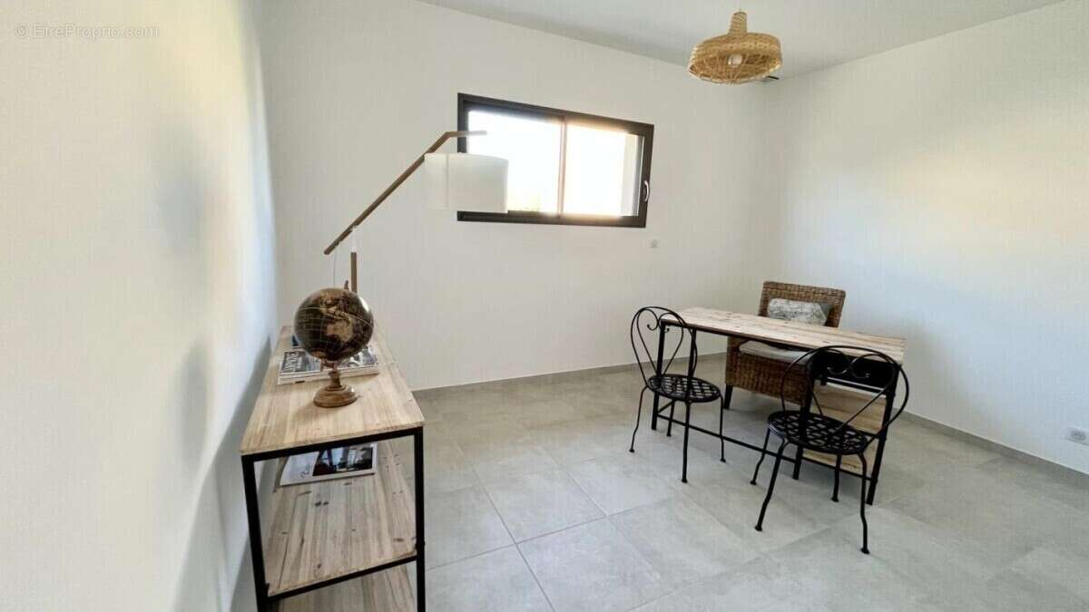 Maison à MORIERES-LES-AVIGNON