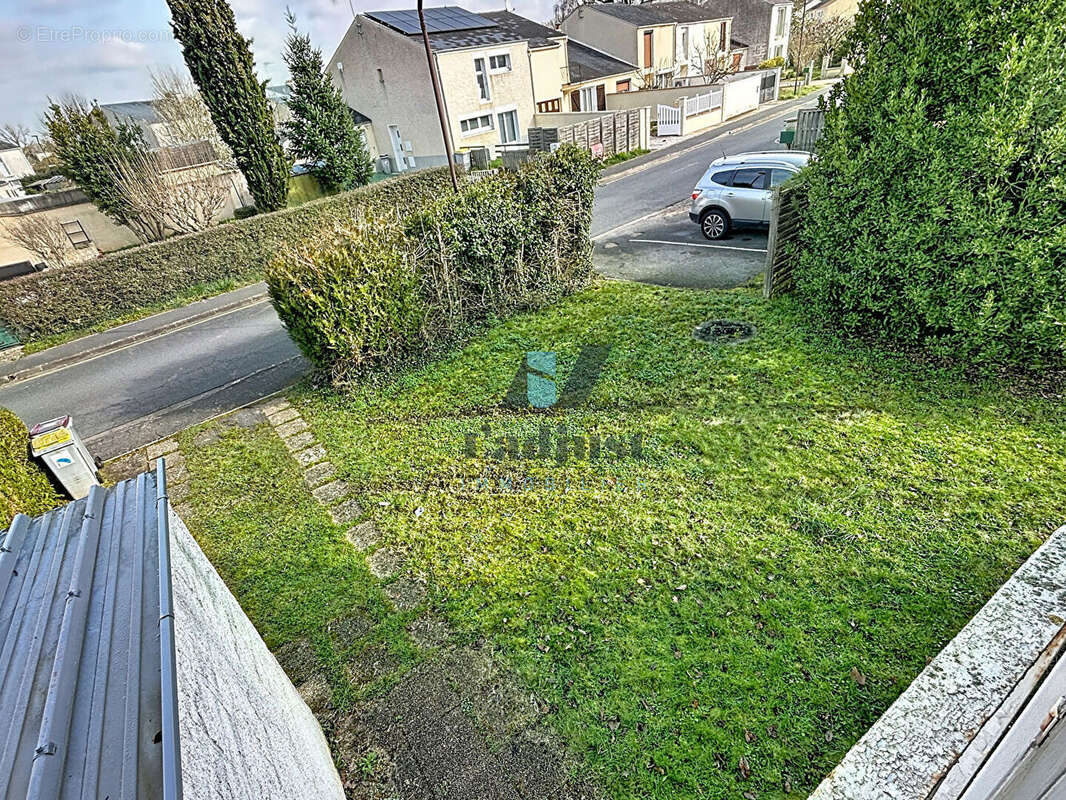 Maison à SAINT-PIERRE-LES-NEMOURS