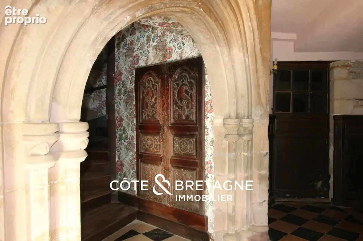 Côte & Bretagne Immobilier vous présente : Domaine historique de 25 ha avec château, moulin à eau, chapelle et - photo 6