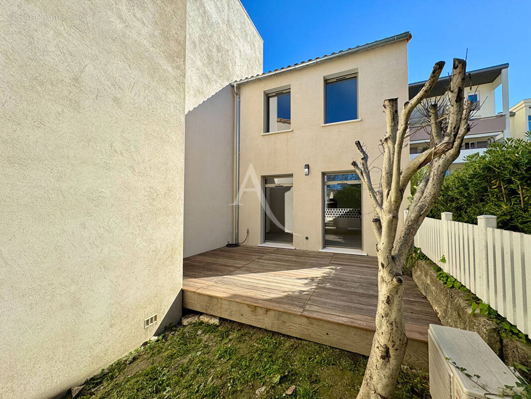 Maison à NIMES