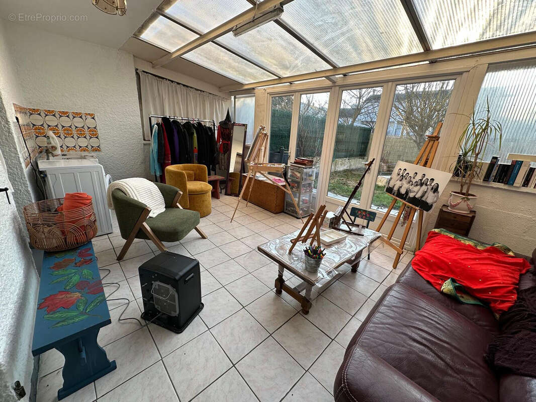 Maison à SAVIGNY-LE-TEMPLE