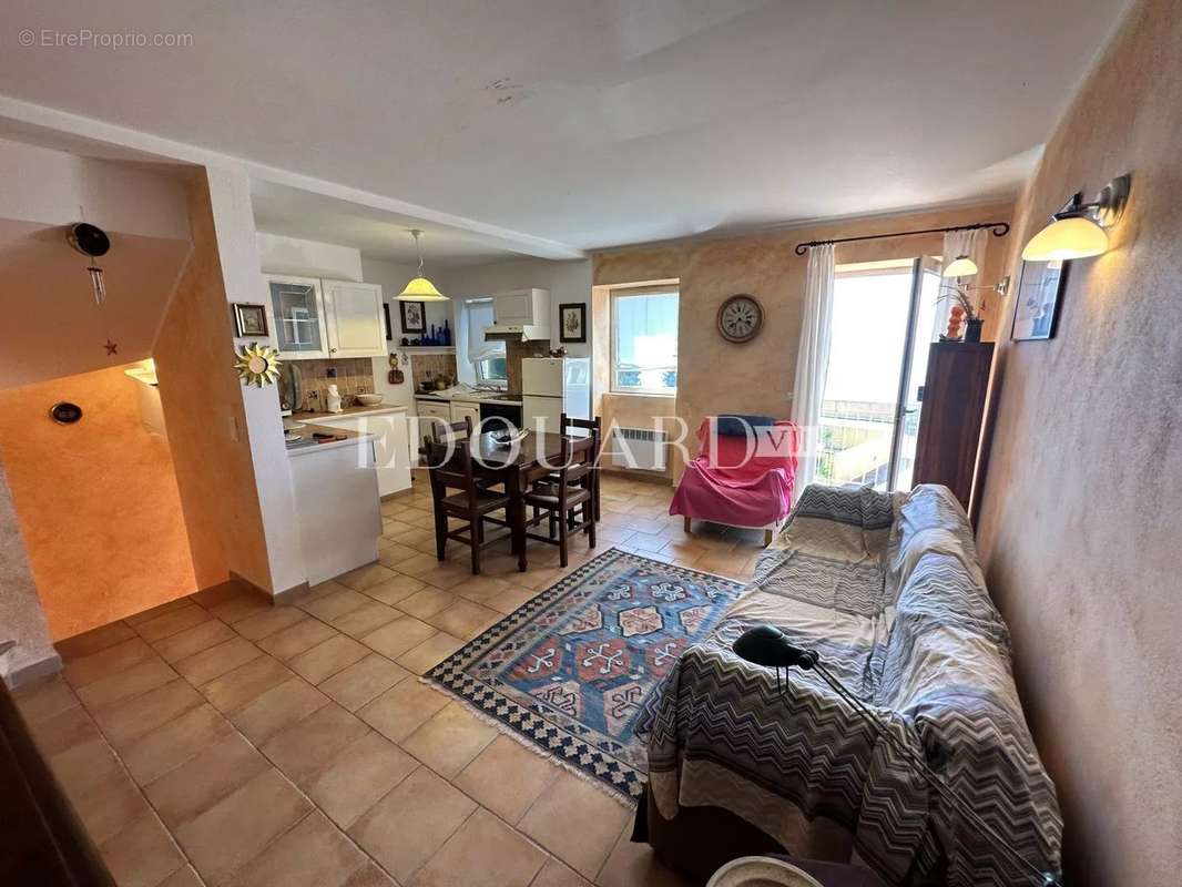 Appartement à ROQUEBRUNE-CAP-MARTIN
