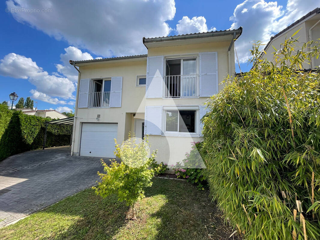 Maison à SUCY-EN-BRIE