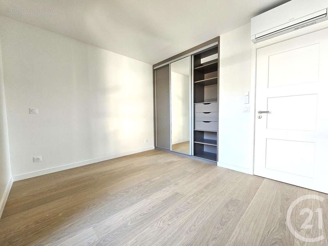 Appartement à SAINT-MAUR-DES-FOSSES