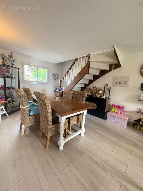 Maison 97 m² à Alvimare  - photo 4