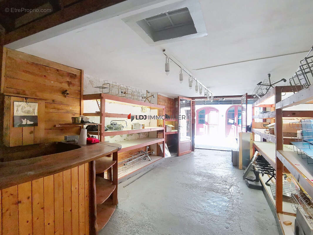 Commerce à VILLEFRANCHE-DE-CONFLENT