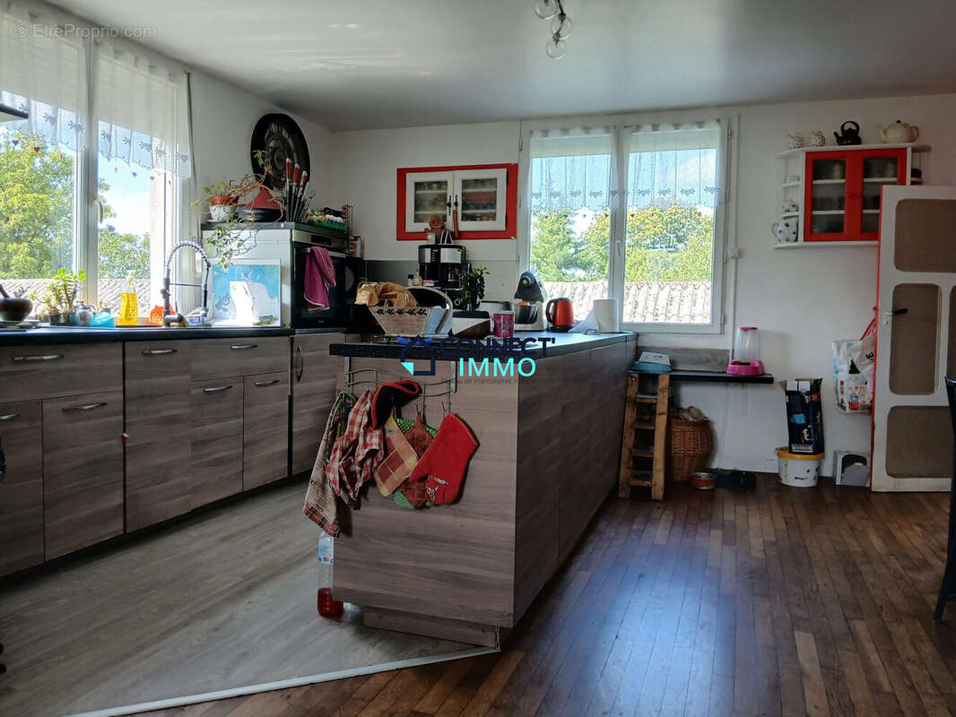 Maison 151 m² à Paule  - photo 4