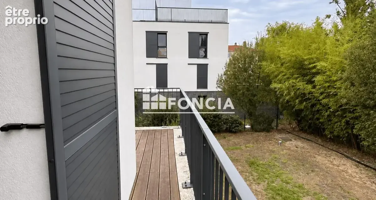 Beau T4 au calme avec balcon plein sud et 2 places de parking en sous-sol - photo 6