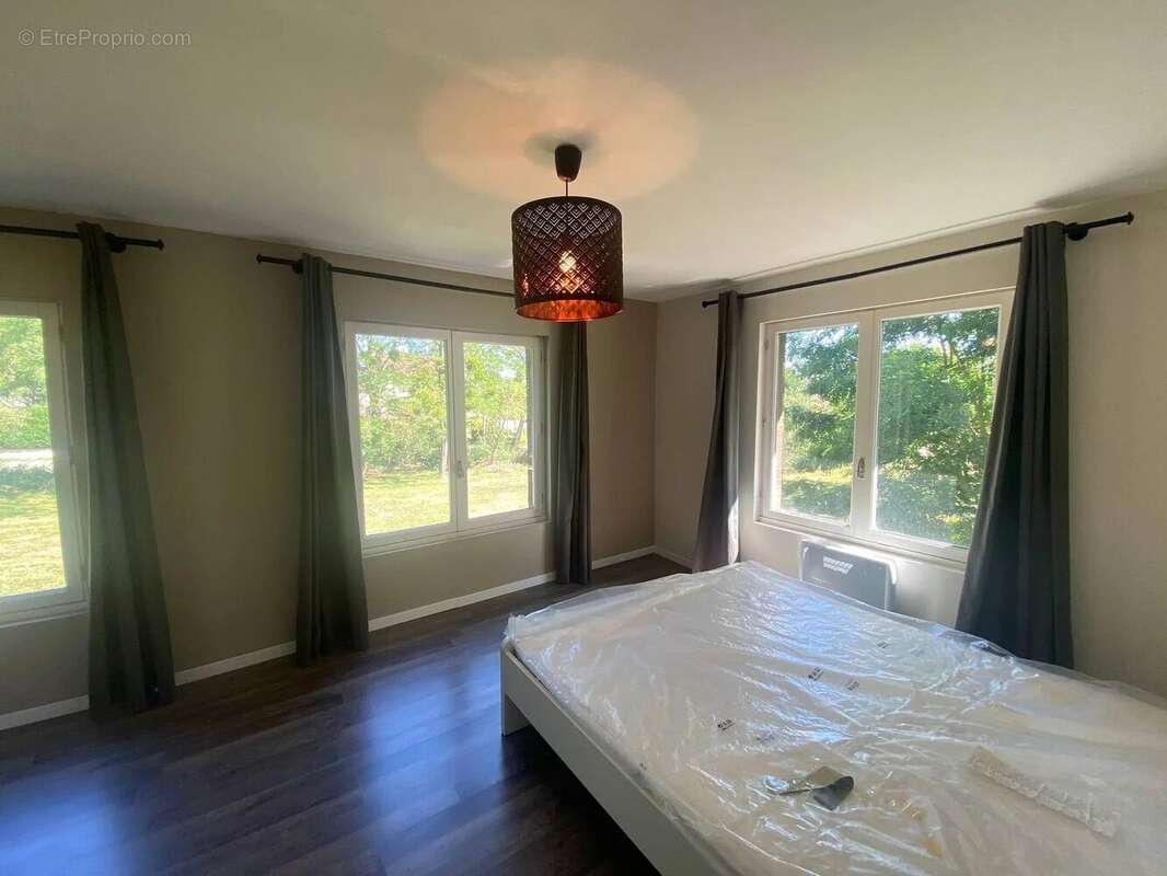 Exclusif, en Bourgogne: Maison rénovée à 10 minutes d'Autun - photo 15