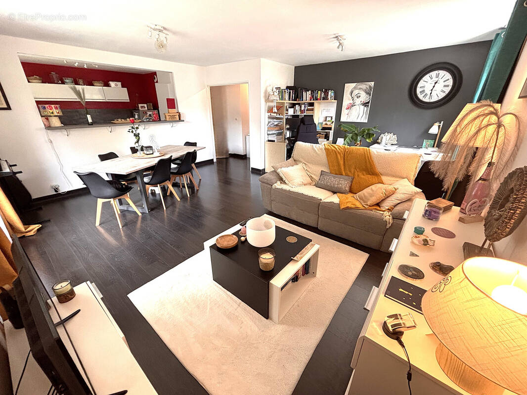 Appartement à SAINT-ETIENNE