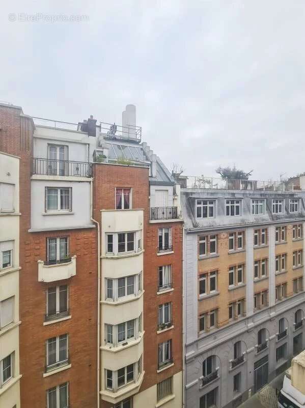 Appartement à PARIS-11E