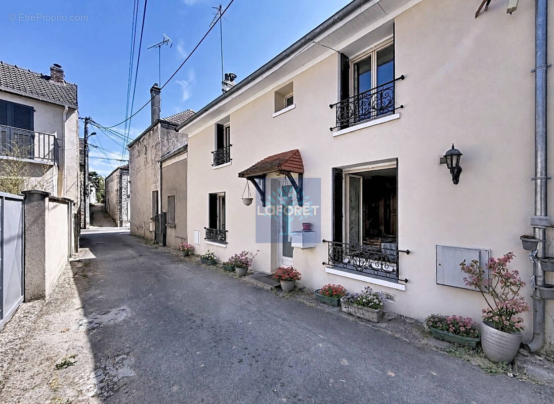 Maison à LEUVILLE-SUR-ORGE