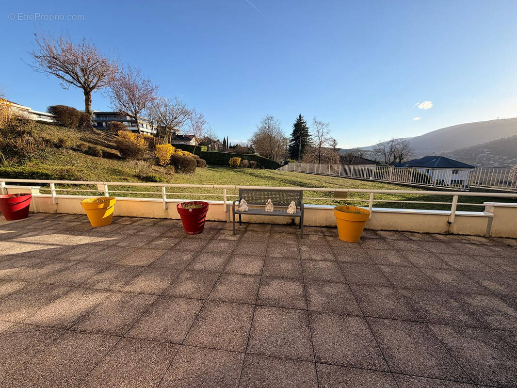 Appartement à VETRAZ-MONTHOUX