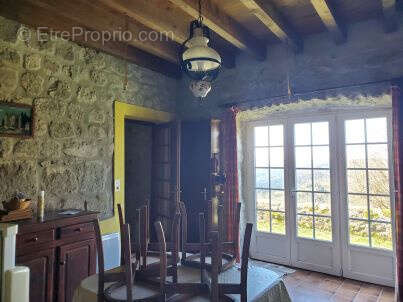 Maison à PRESAILLES