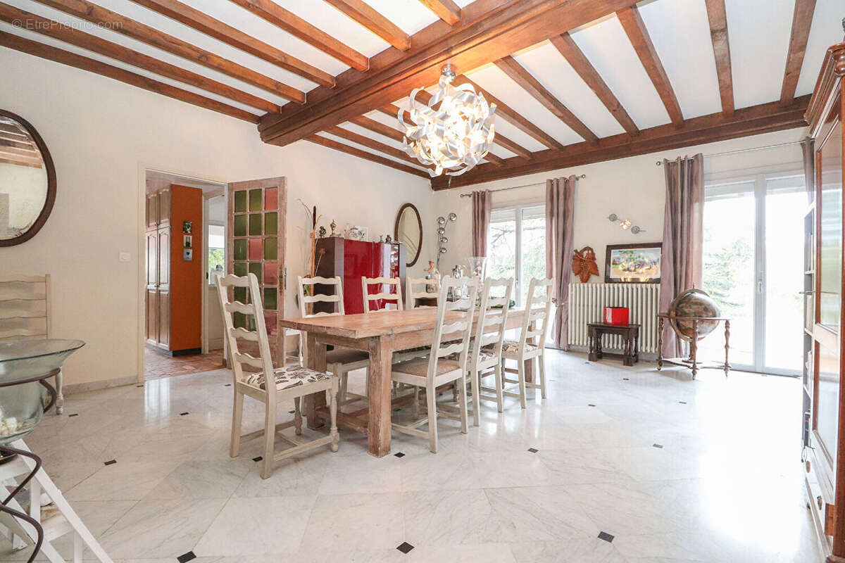 Maison à VELARS-SUR-OUCHE