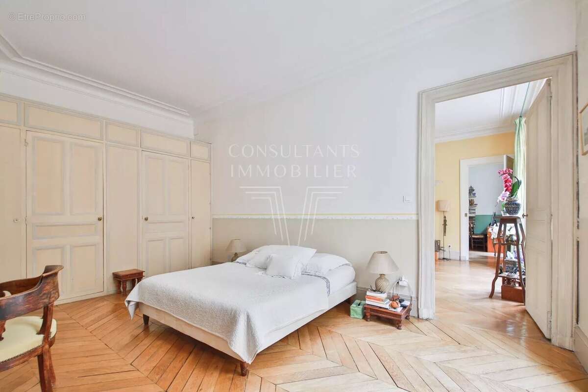 Appartement à PARIS-6E