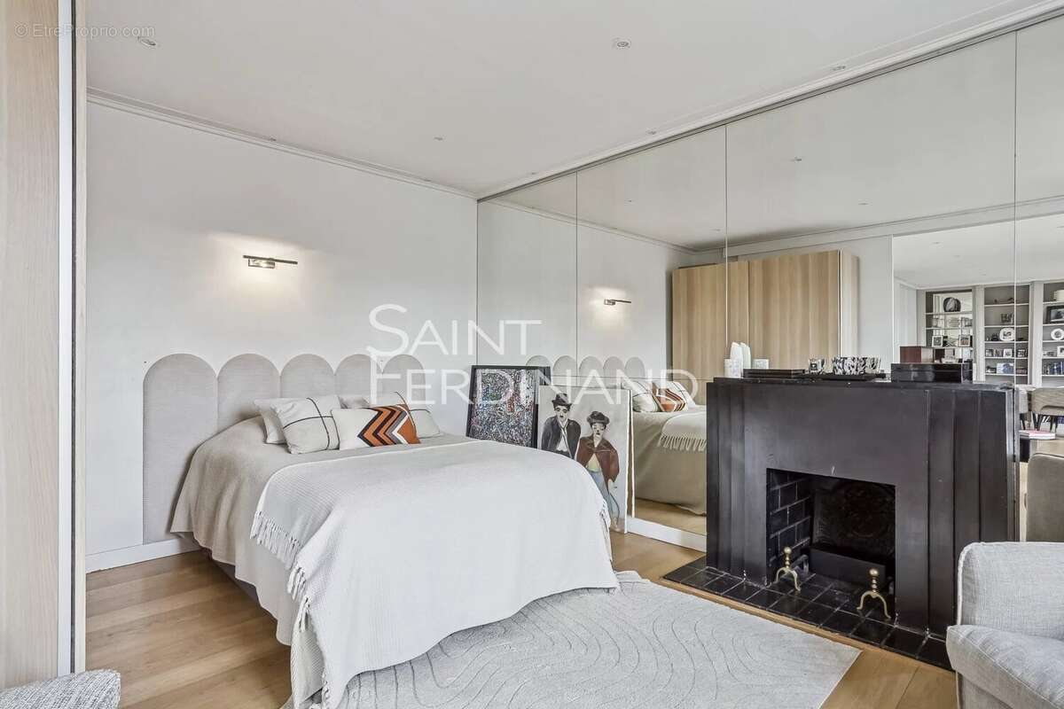 Appartement à NEUILLY-SUR-SEINE