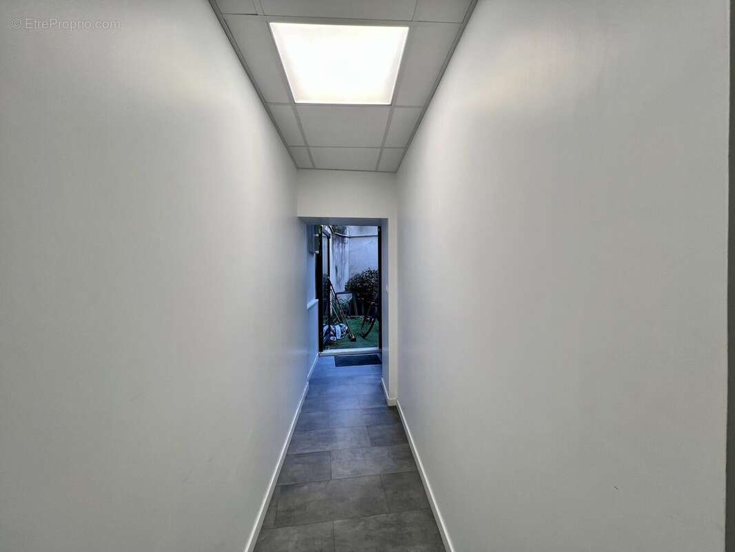 Commerce à PONT-DE-CHERUY