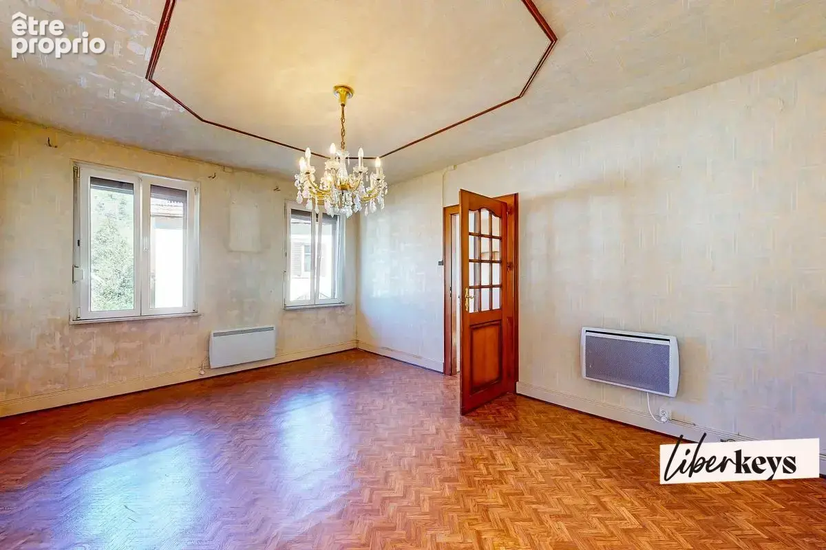 En exclusivité : À Rombach-le-Franc, une maison à façonner selon vos envies - photo 4