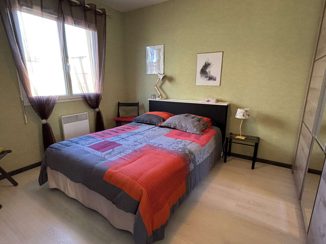 Maison à VARENNES-LE-GRAND