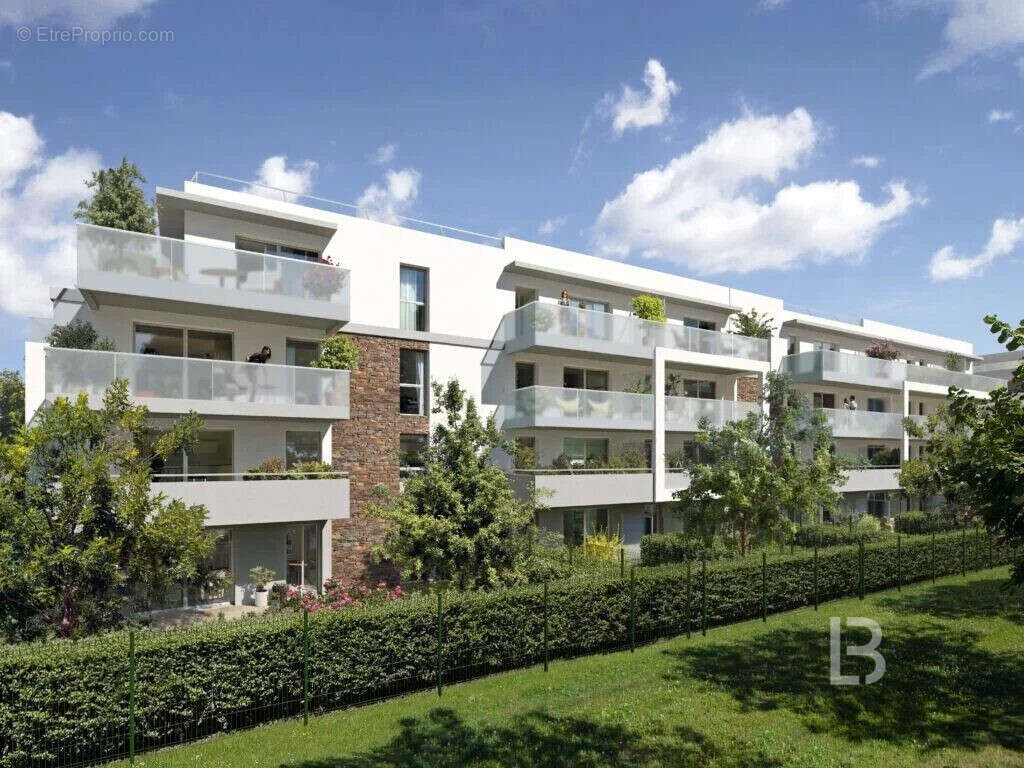 Appartement à SAINT-LAURENT-DU-VAR