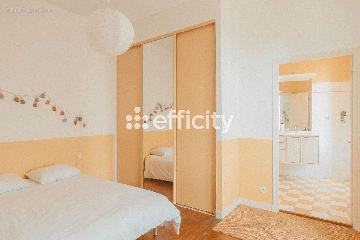 Maison 255 m² à Fontenay-Le-Comte  - photo 16