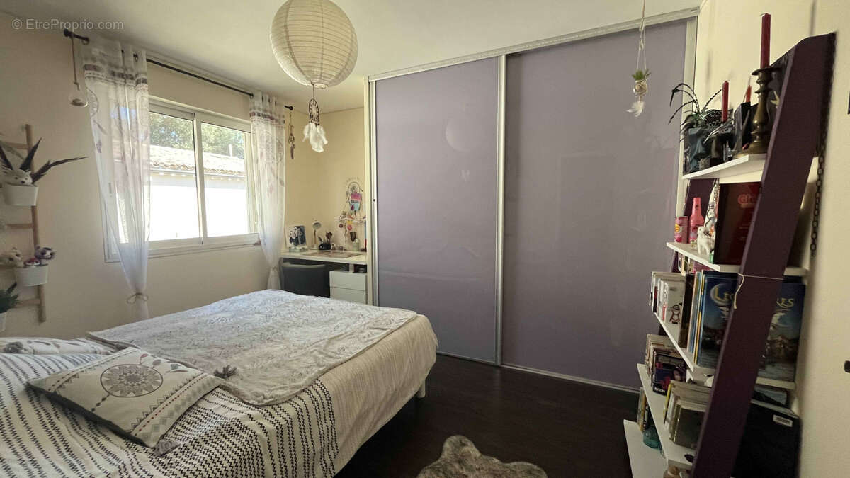 Maison à SAINT-MARCEL-DE-CAREIRET