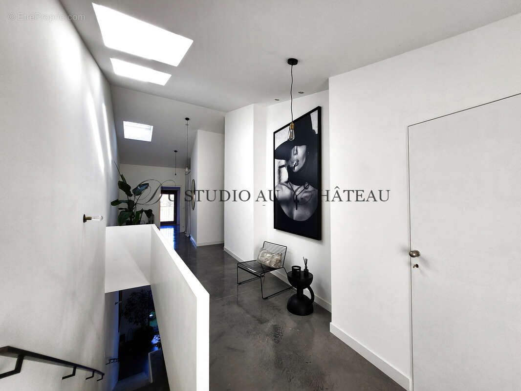 Saint maximin maison de ville ultra-contemporaine tres recente avec garage- a 30 mn d'aix en provence - photo 6