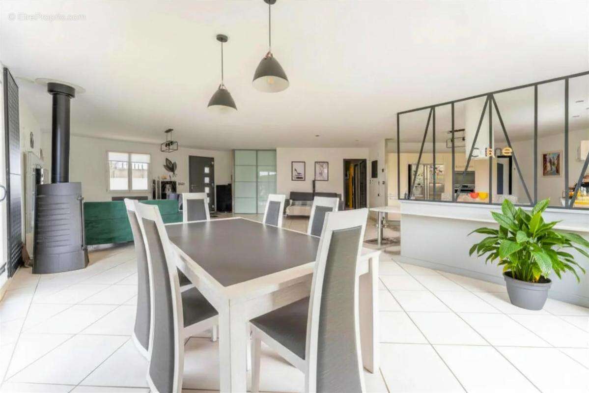 Maison à SAINT-ANDRE-DE-CUBZAC