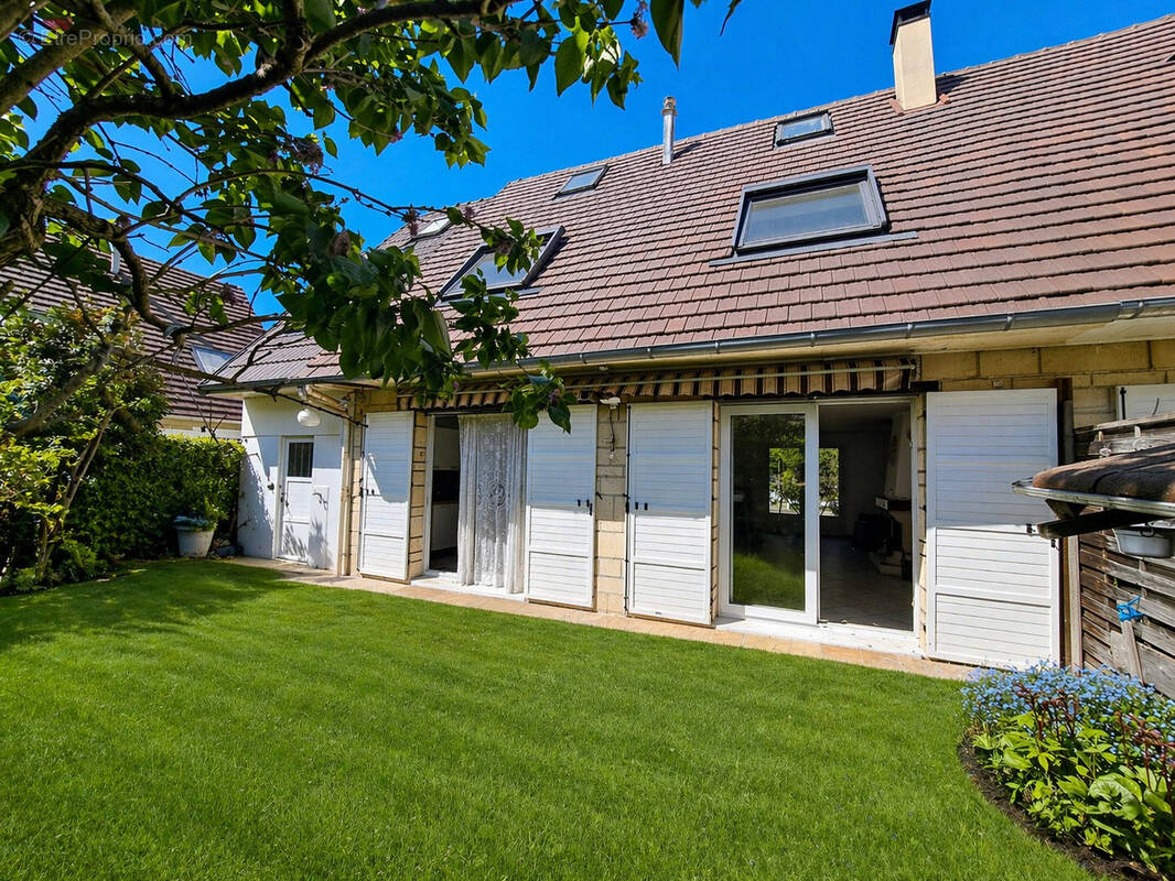 Maison à SENLIS