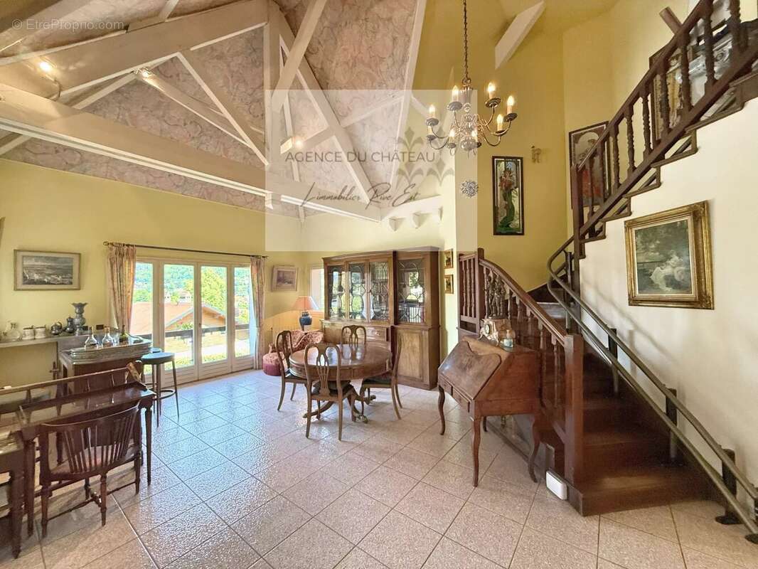 Maison à MENTHON-SAINT-BERNARD