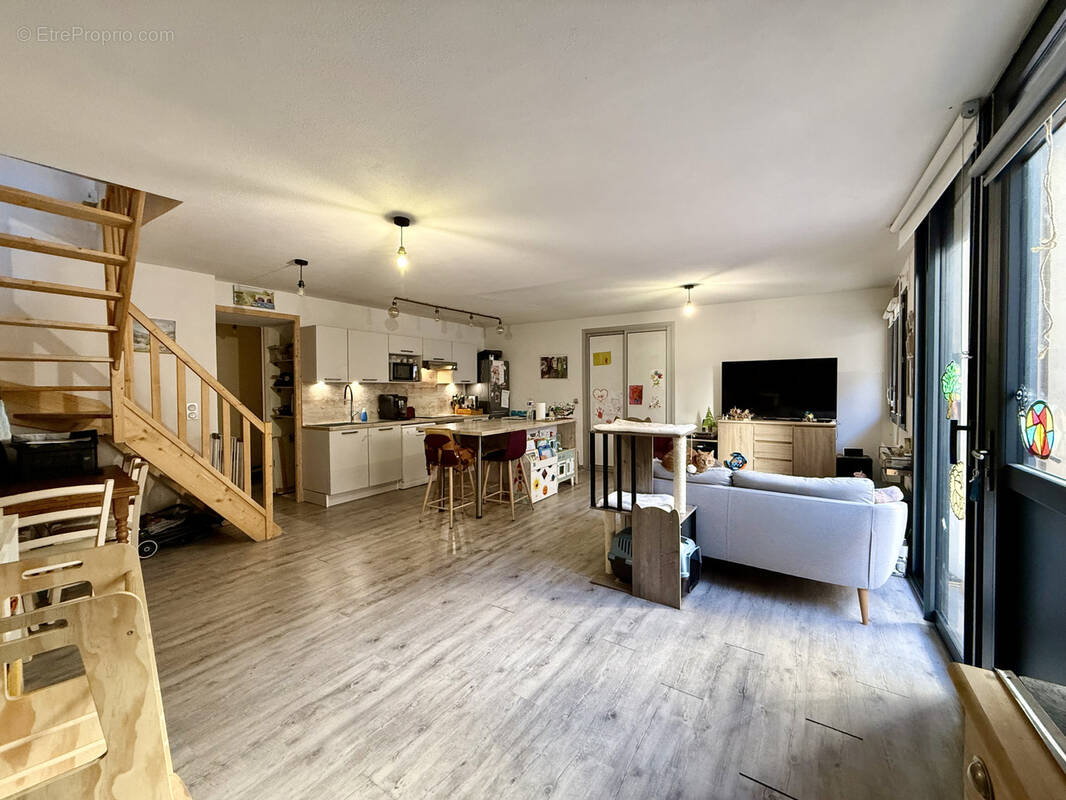 Maison à SAINT-THIBERY