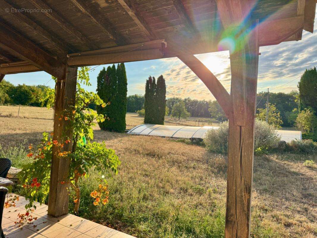 Maison Longère de caractère 4 pièces - 2 ha - Piscine - Dépendance 125m² - photo 3