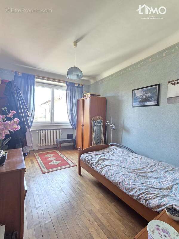 Maison 195 m² à Verneuil-Sur-Vienne  - photo 9