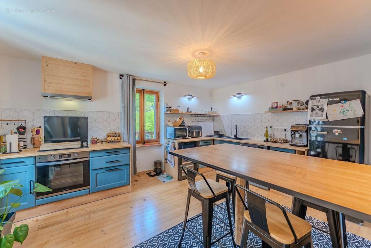 Maison 90 m² à Vacheresse  - photo 2