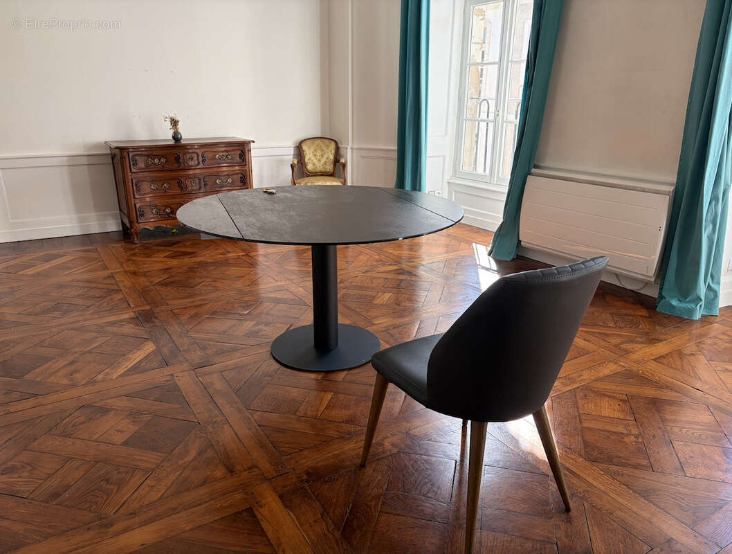 Rennes-Centre:  Exceptionnel ! Appartement de standing dans un immeuble historique de la rue Le Bastard Séjour - photo 11