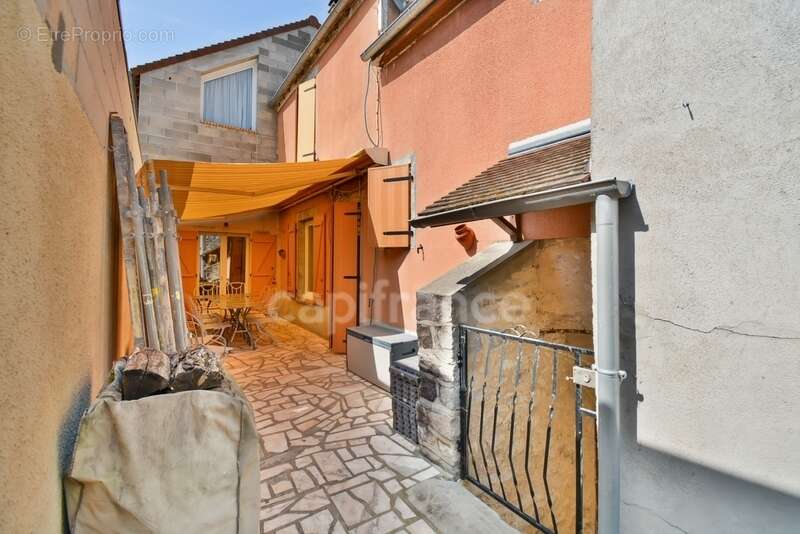 Commerce à BOUTIGNY-SUR-ESSONNE