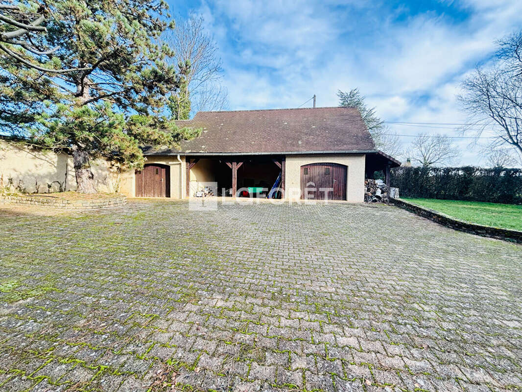 Maison à SAINT-MAURICE-LES-CHATEAUNEUF