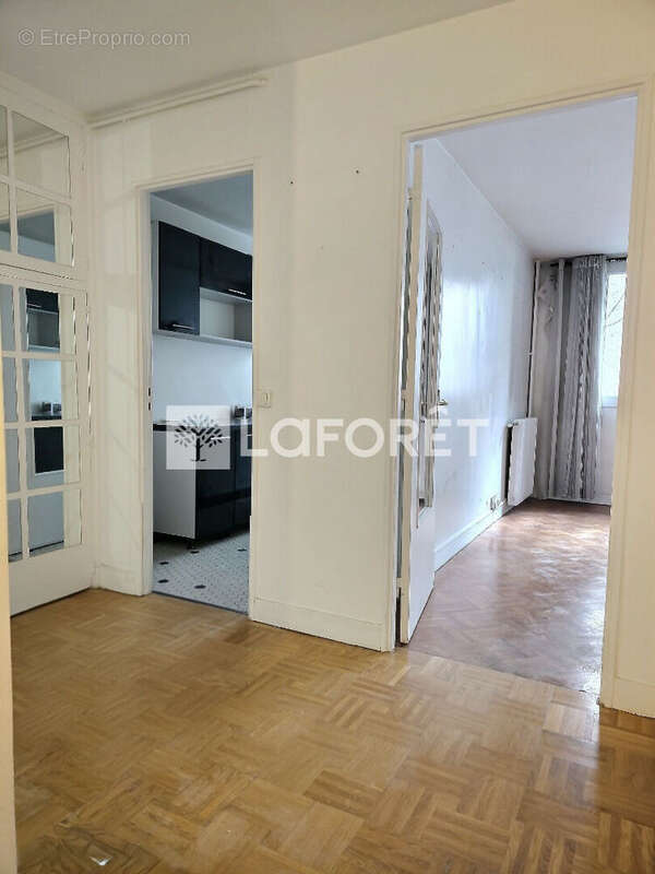 Appartement à NEUILLY-SUR-SEINE