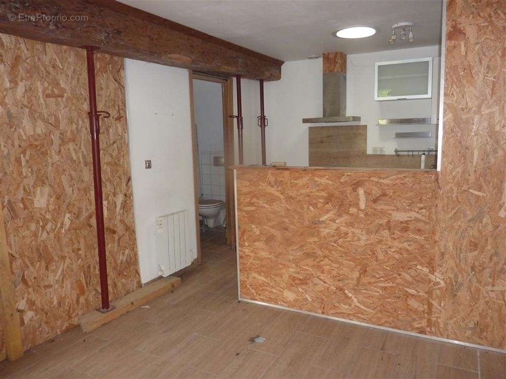 Maison à LASSAY-LES-CHATEAUX