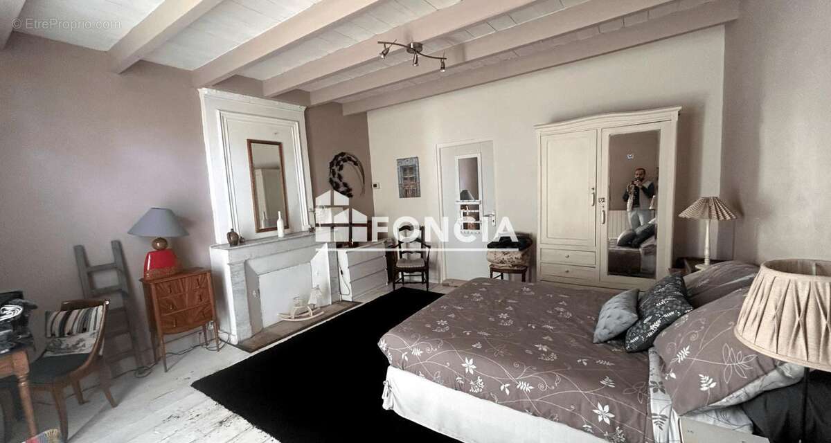 Maison à ALLAS-CHAMPAGNE