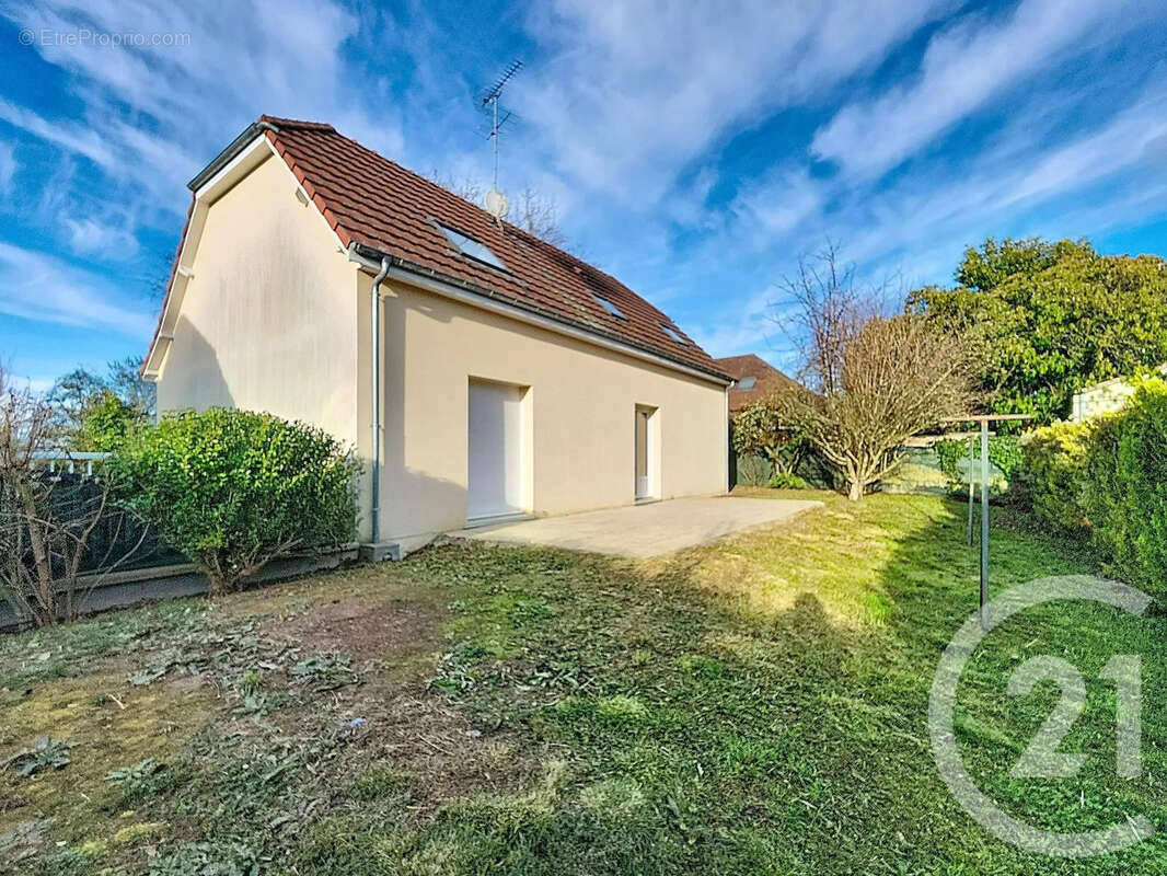 Maison à ROSIERES-PRES-TROYES