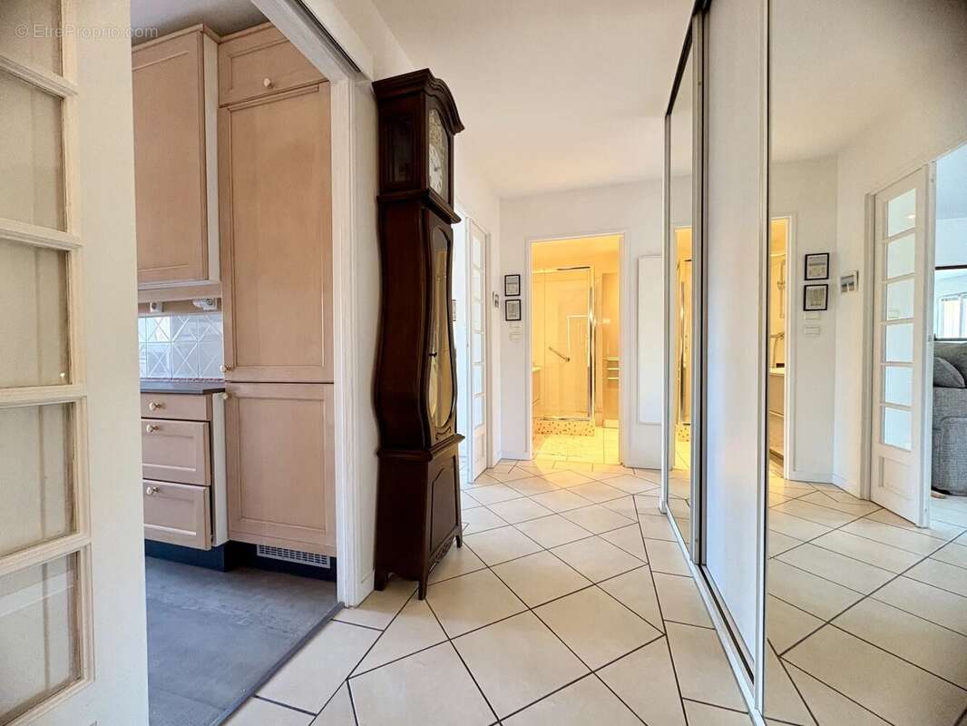 Appartement à LE PLESSIS-TREVISE