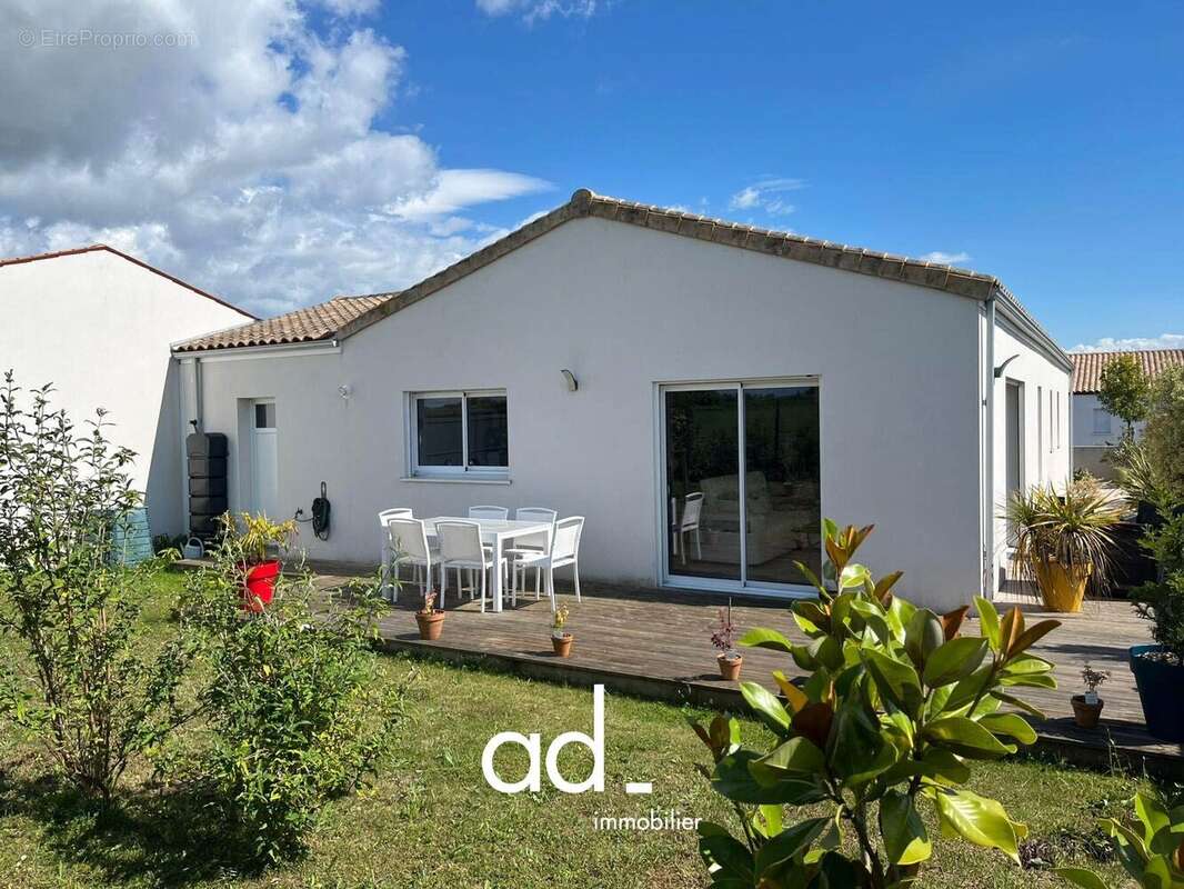 Maison à LA JARNE