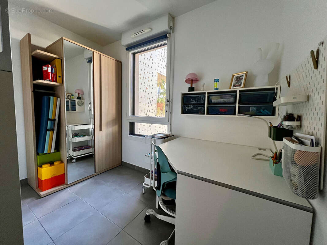 Appartement à MARSEILLE-1E
