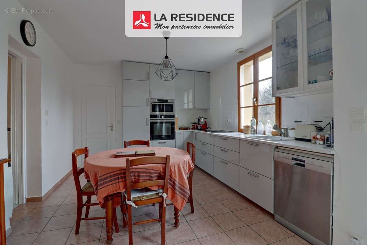 Maison à MAREIL-SUR-MAULDRE