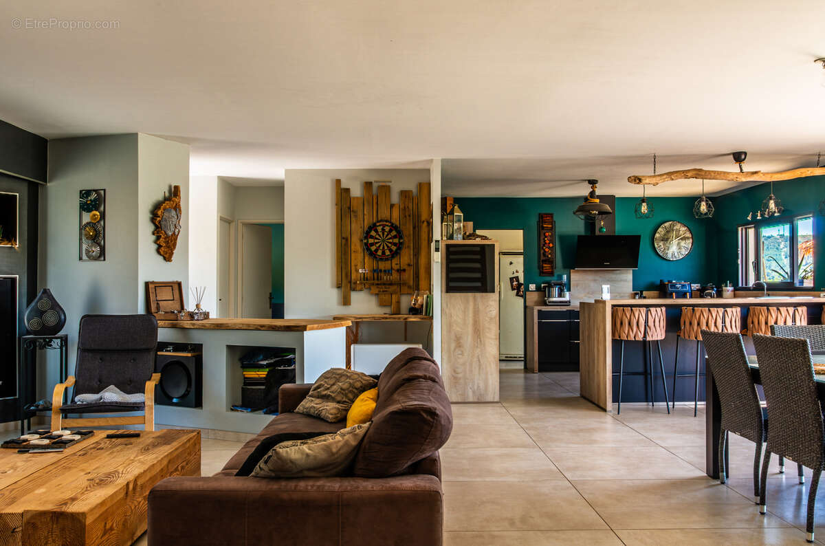 Villa contemporaine de plain-pied   132 m2   Vue dégagée - photo 3